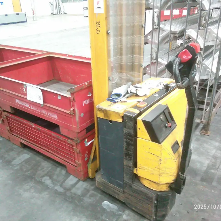 Electric pallet truck (2) Jungheinrich EJC A 16 G