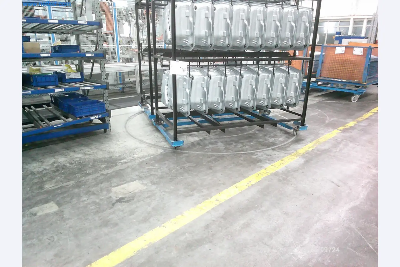 Machines and systems from the automotive supply industry-3