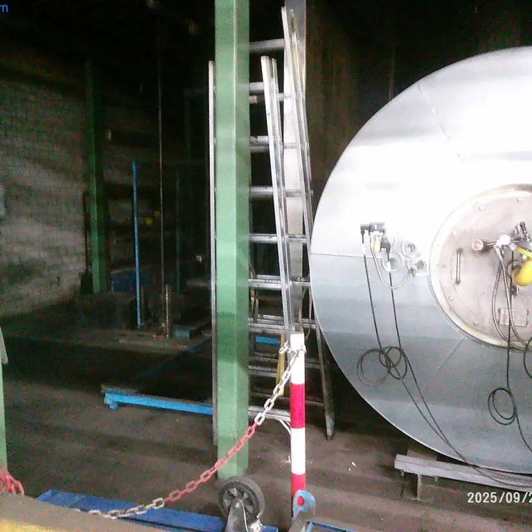 3 Aluminum fixed ladders