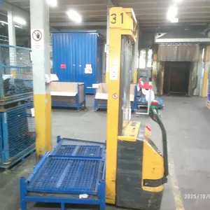 Electric pallet truck (31) MIC WP16