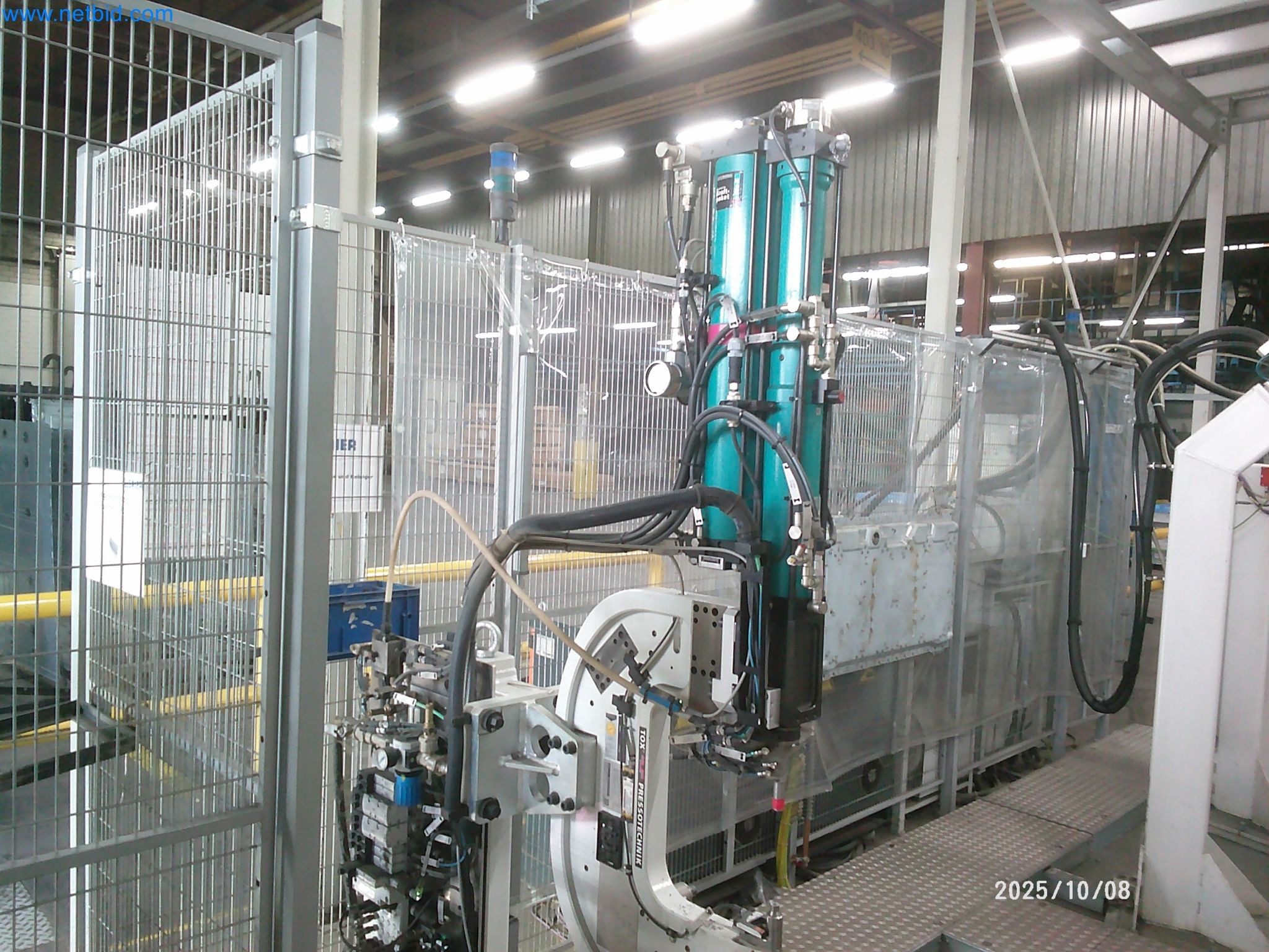 Machines and systems from the automotive supply industry-11