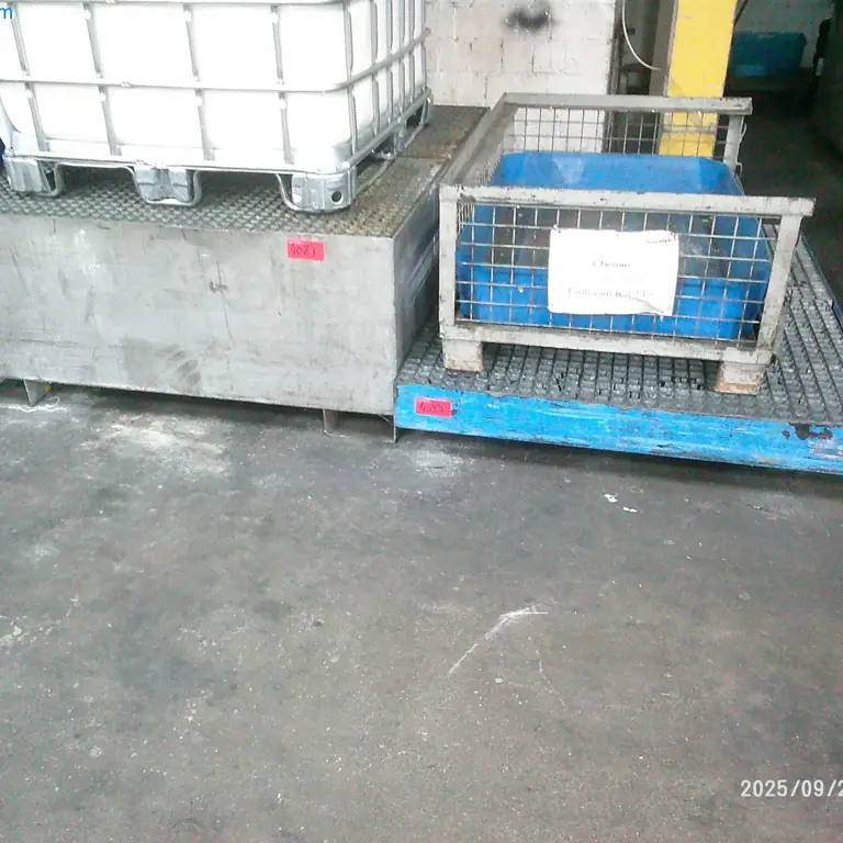 2 Hazardous goods drip pans