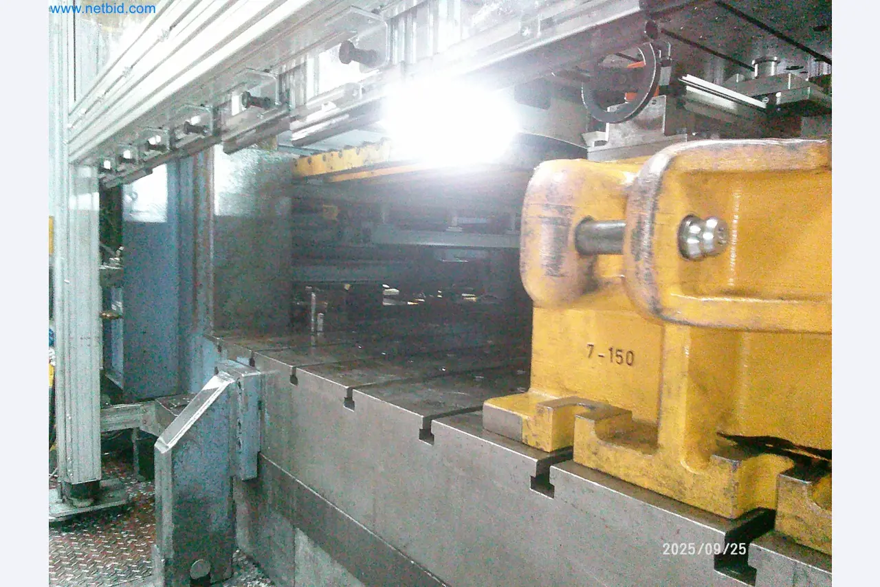 Machines and systems from the automotive supply industry-11