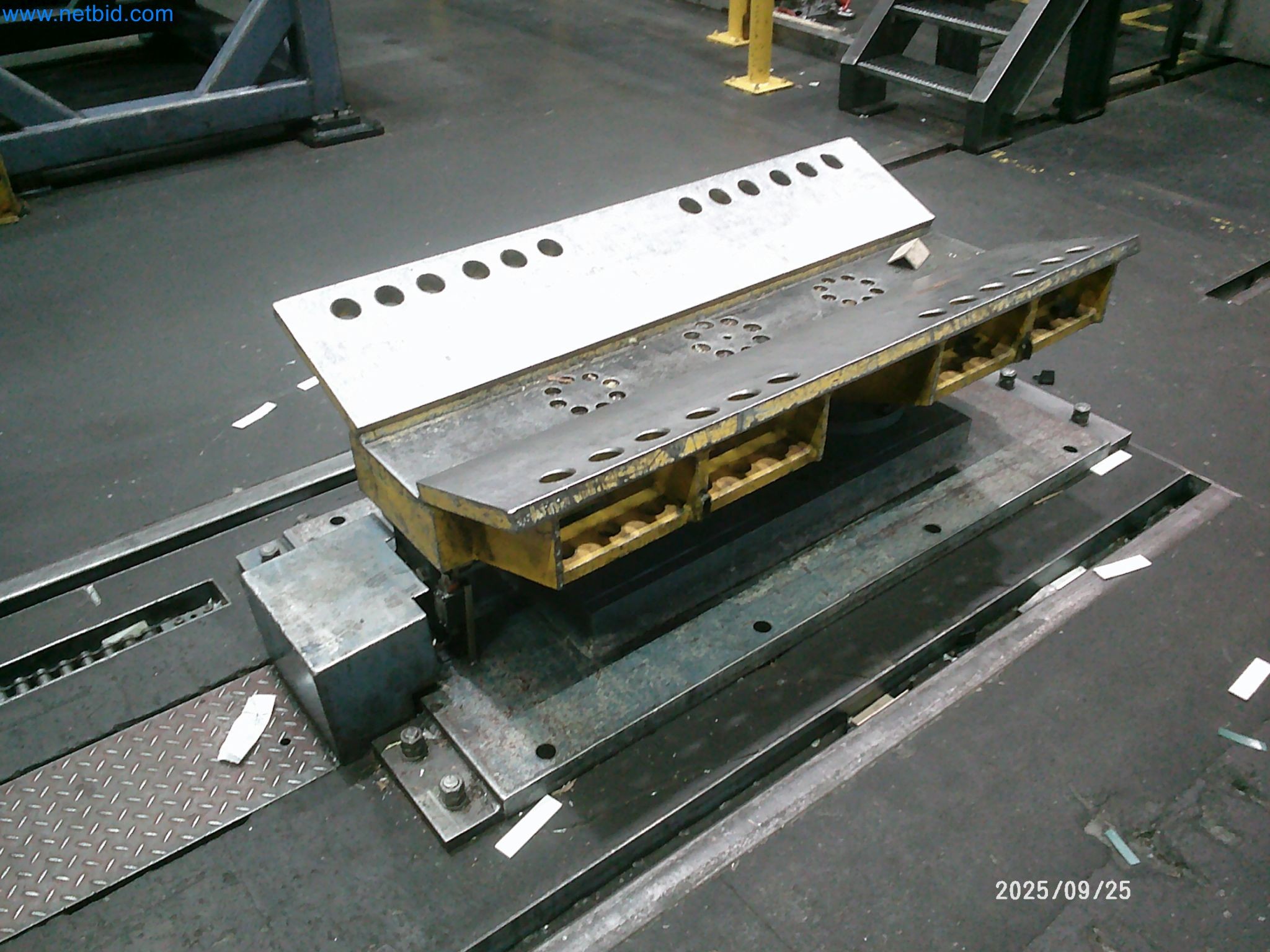 Machines and systems from the automotive supply industry-26