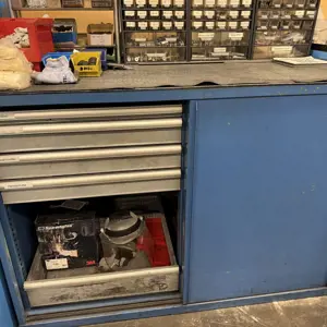 Tool drawer cabinet