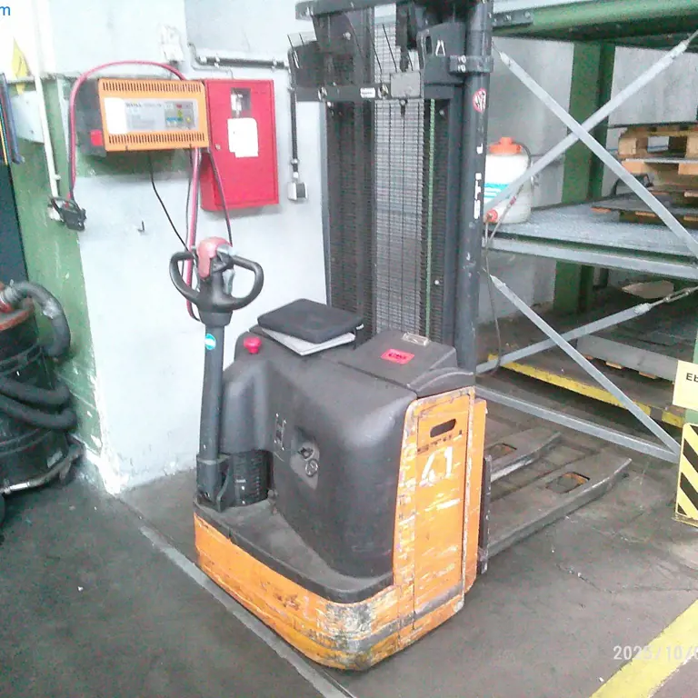 Pallet truck Still EGV20
