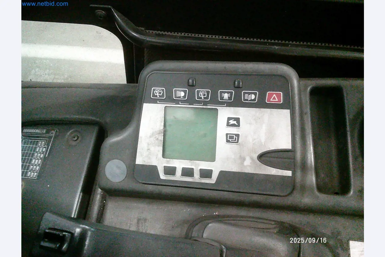 Machines and systems from the automotive supply industry-8