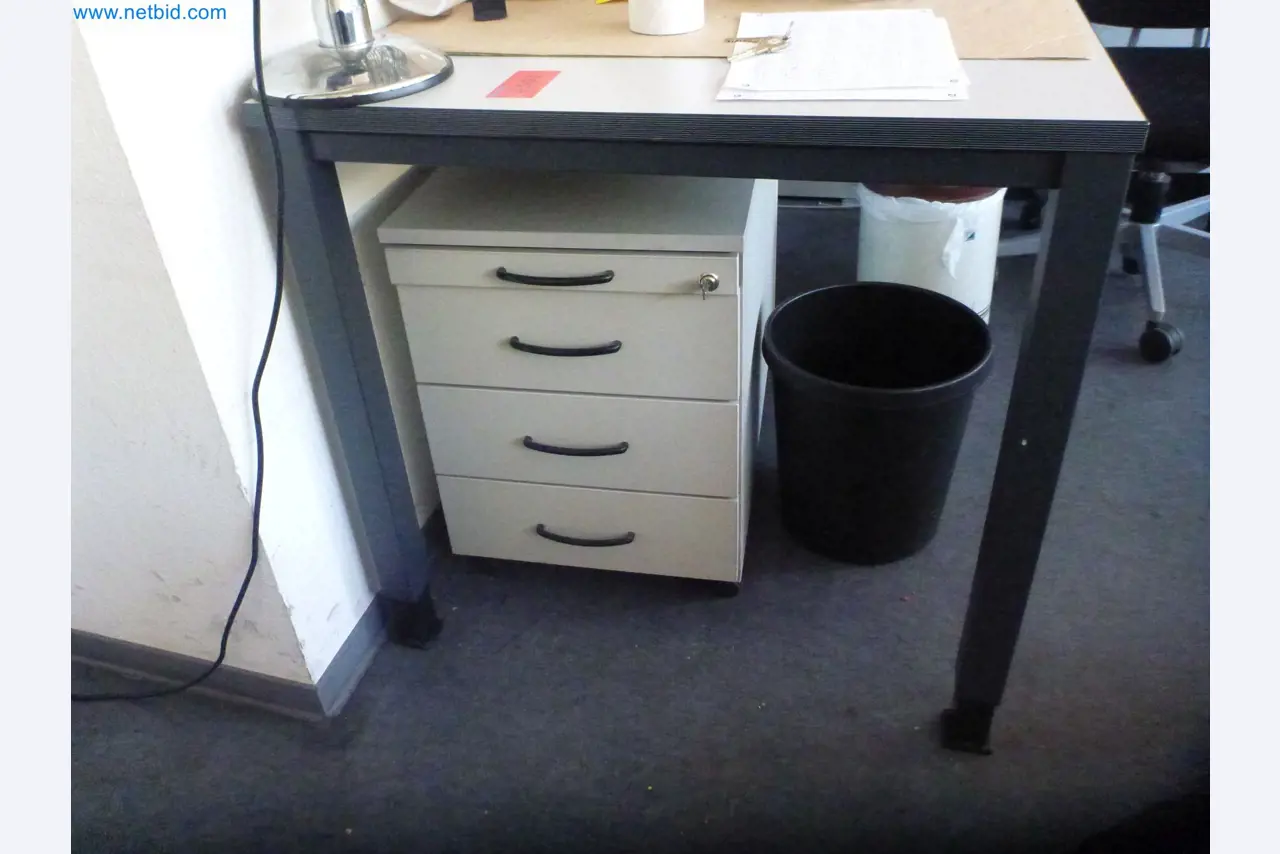 Stroje a systémy z oblasti dodávek pro automobilový průmysl-13