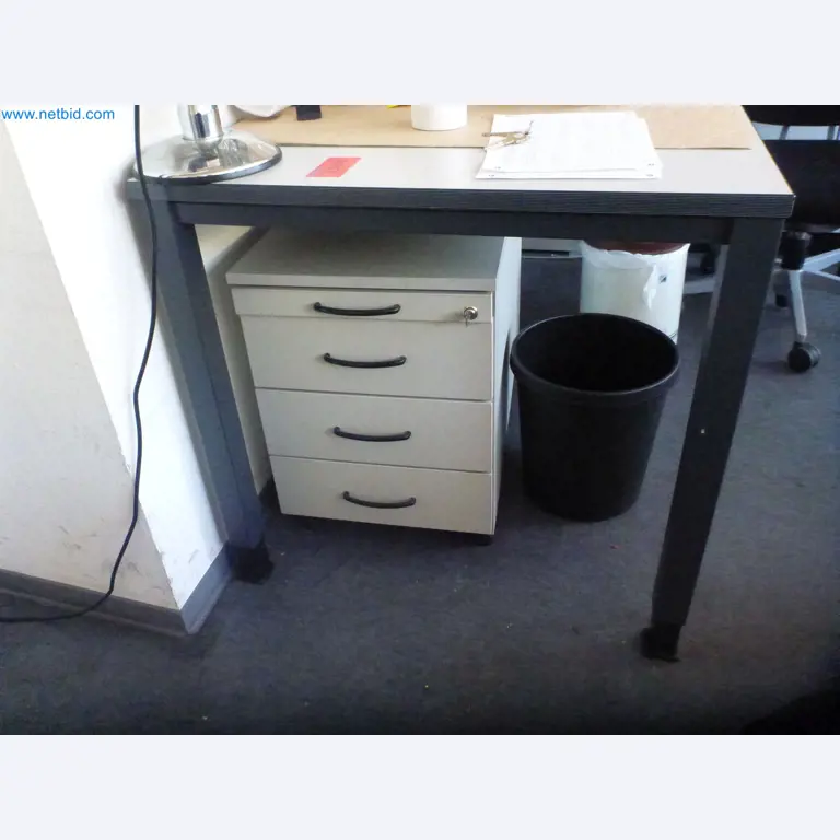 Stroje a systémy z oblasti dodávek pro automobilový průmysl-13