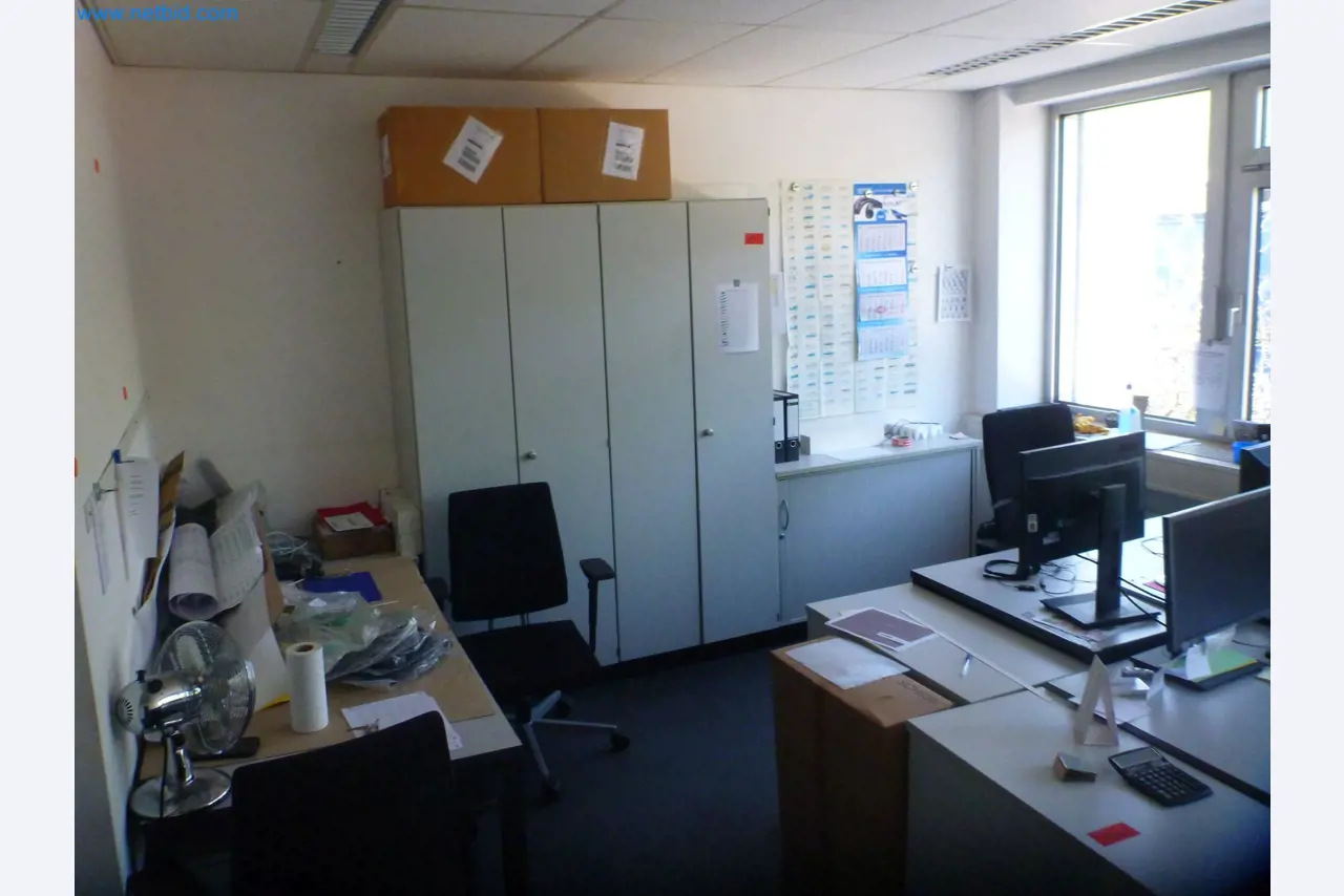 Stroje a systémy z oblasti dodávek pro automobilový průmysl-1