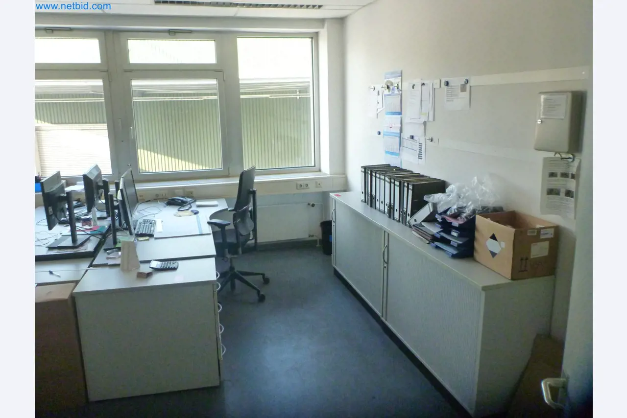 Stroje a systémy z oblasti dodávek pro automobilový průmysl-2