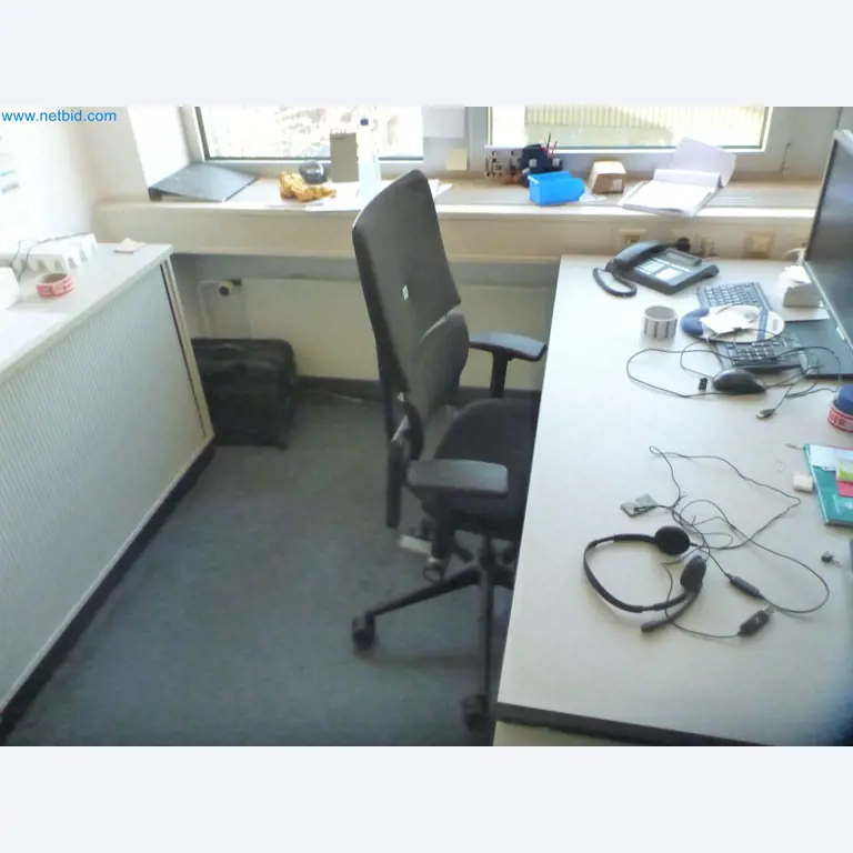 Stroje a systémy z oblasti dodávek pro automobilový průmysl-3