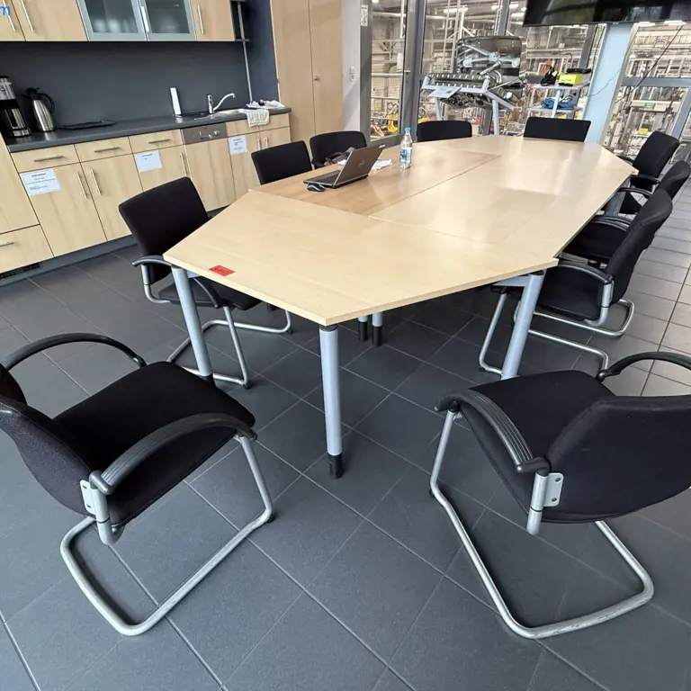 Kancelářské vybavení