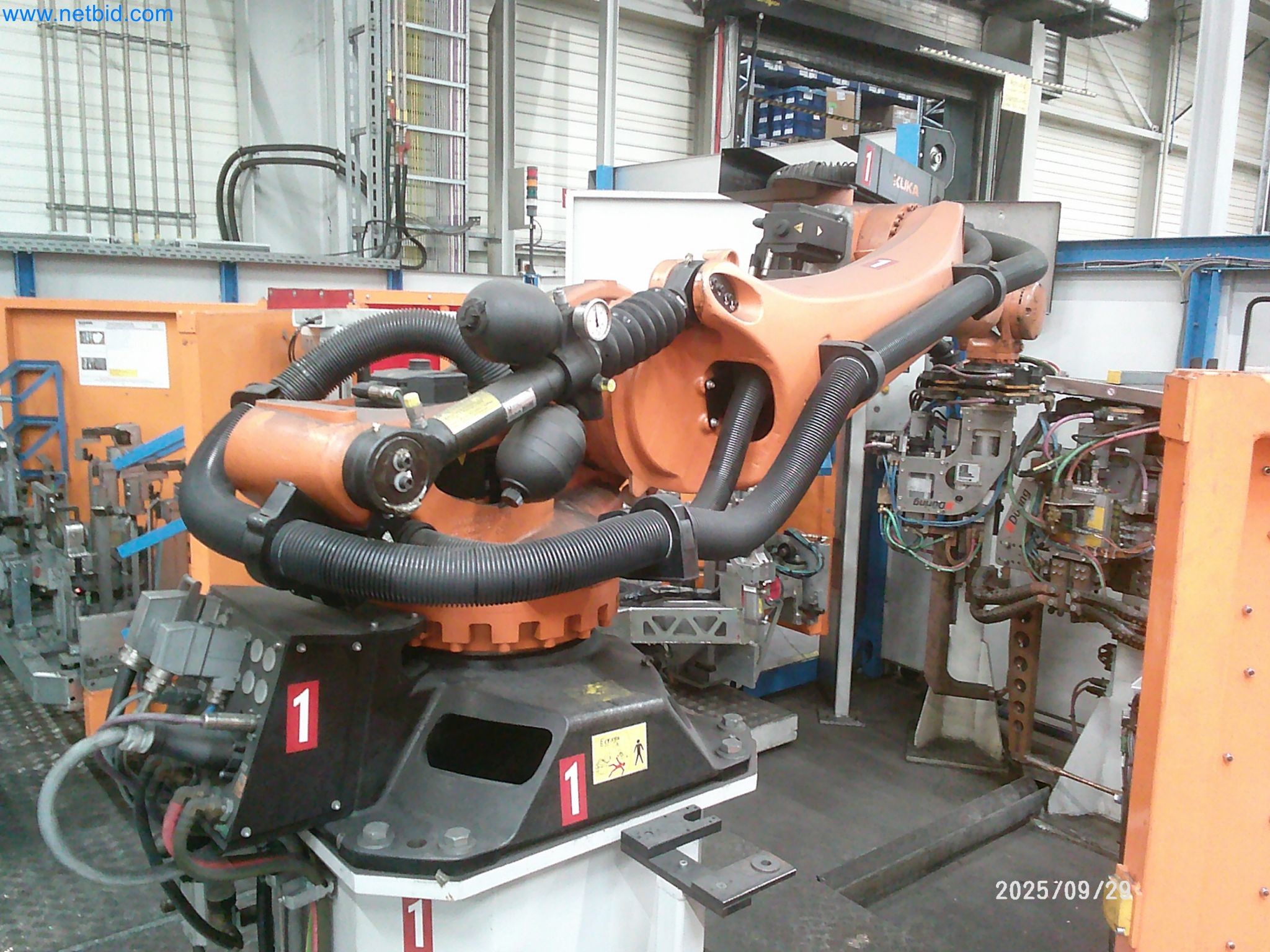 Machines and systems from the automotive supply industry-11