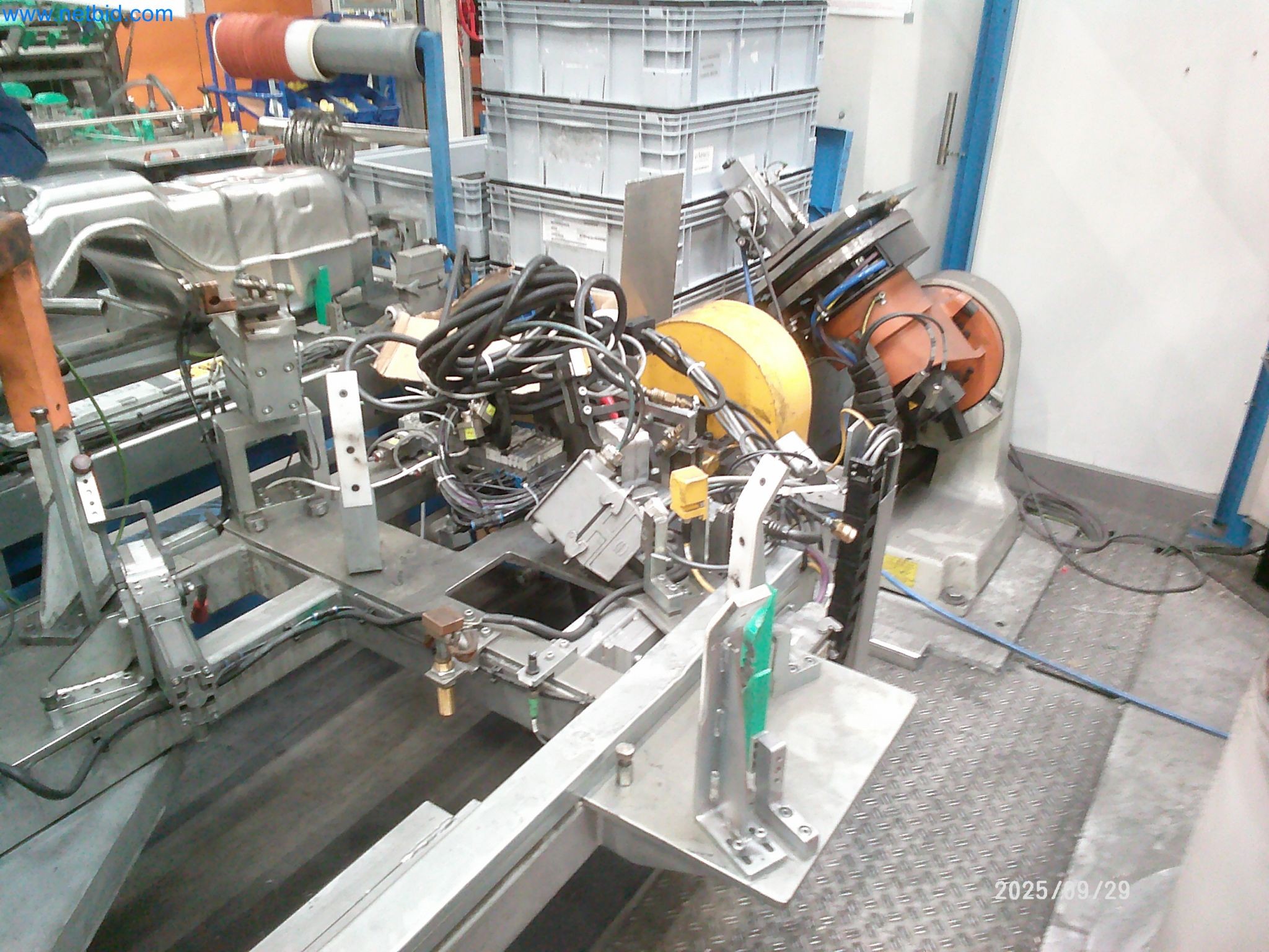 Machines and systems from the automotive supply industry-7