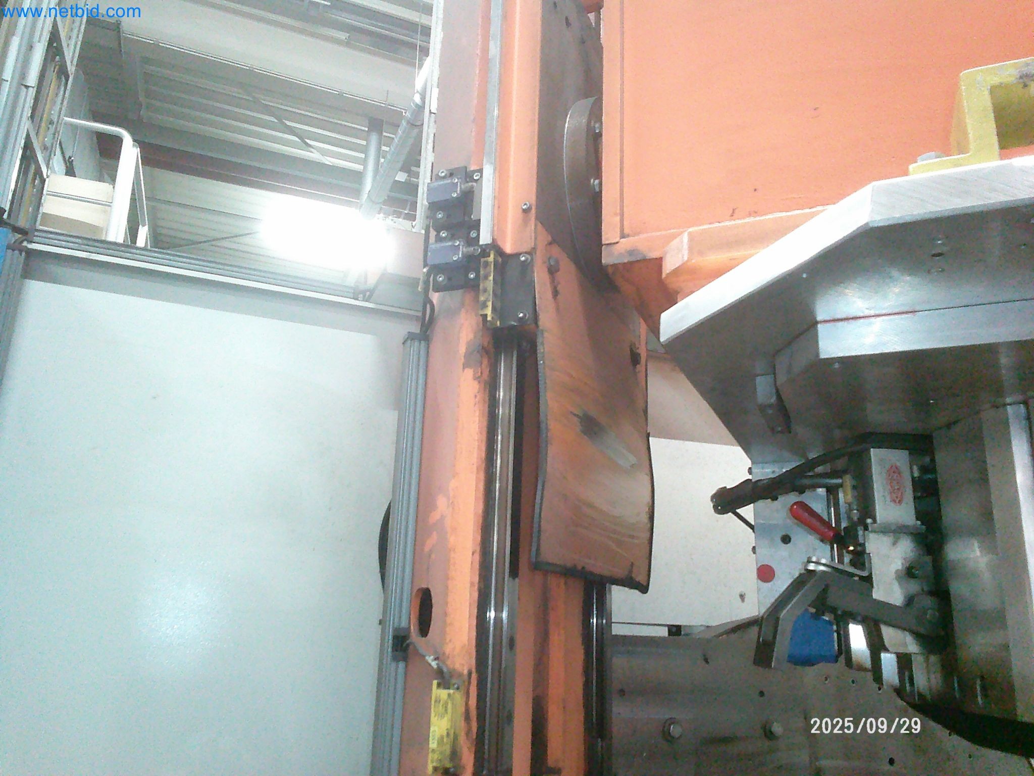 Machines and systems from the automotive supply industry-8