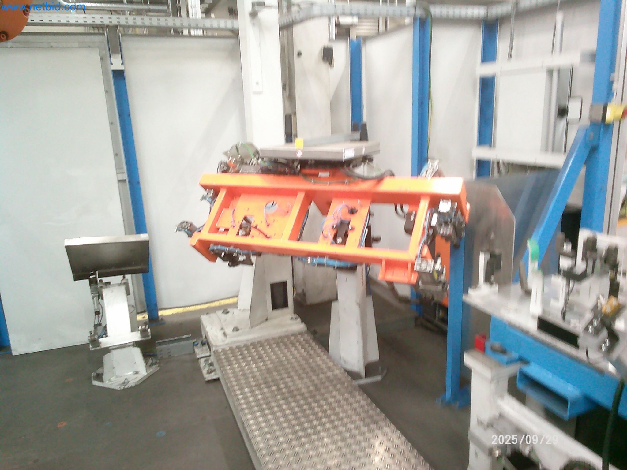 Machines and systems from the automotive supply industry-7