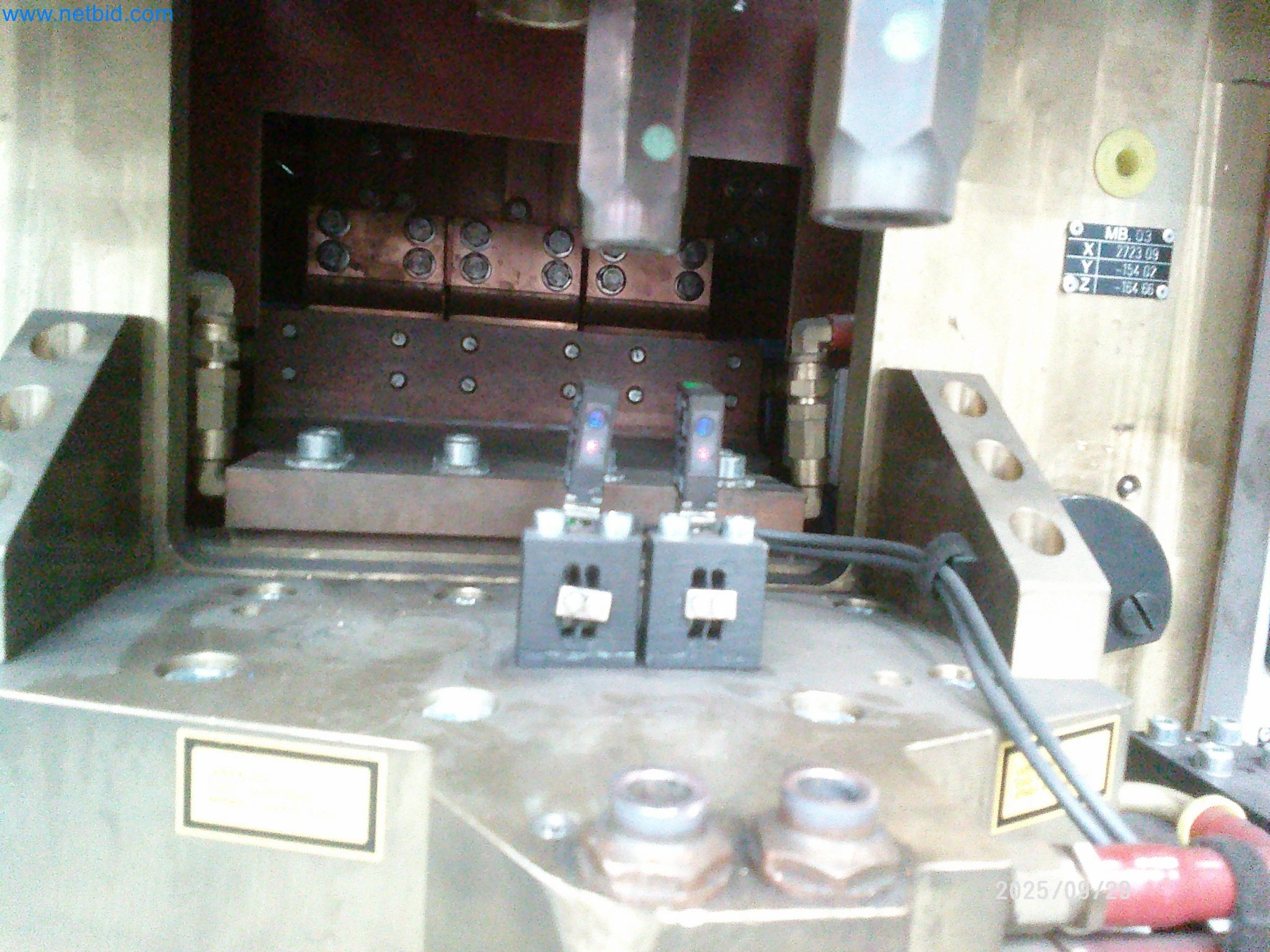 Machines and systems from the automotive supply industry-4