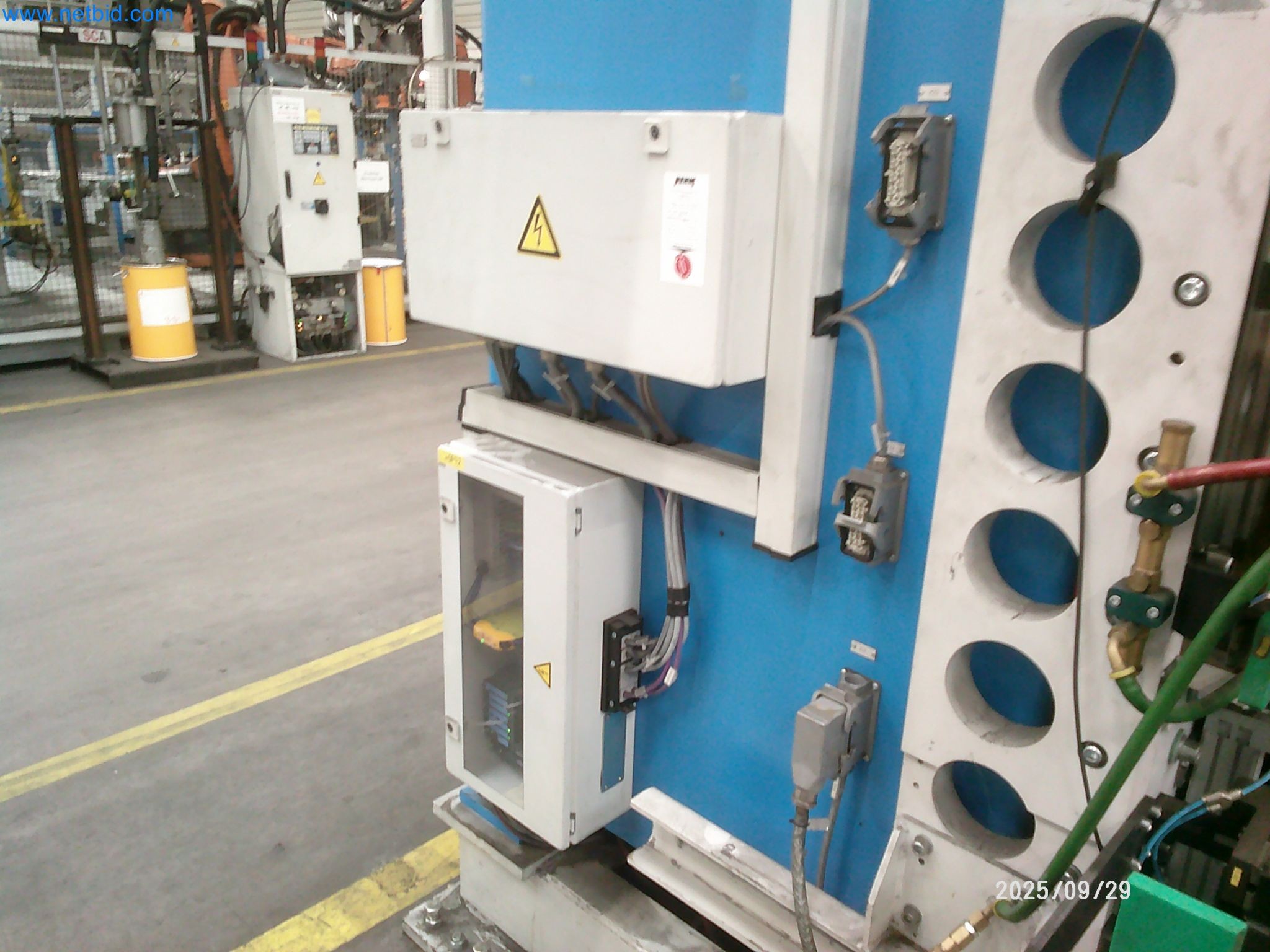 Machines and systems from the automotive supply industry-6