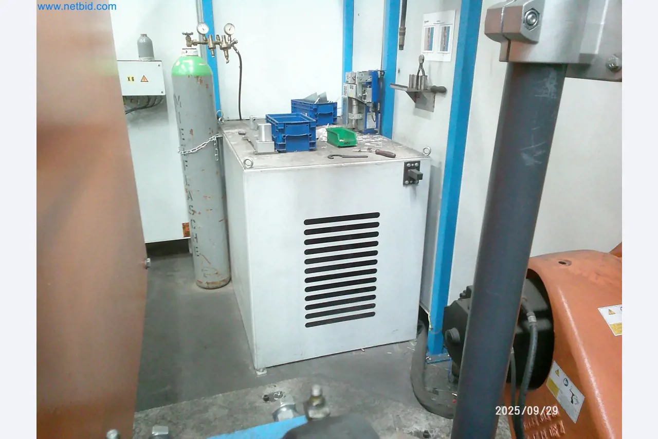 Machines and systems from the automotive supply industry-12