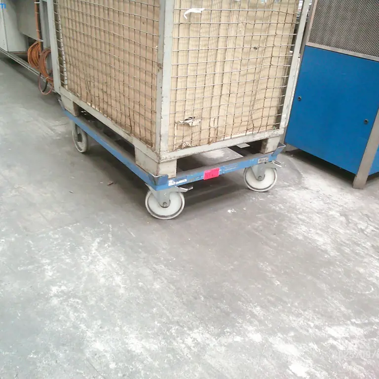 ca. 20 Voziček za prevoz mrežaste škatle