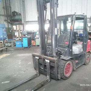 Gas forklift (52) Daewoo