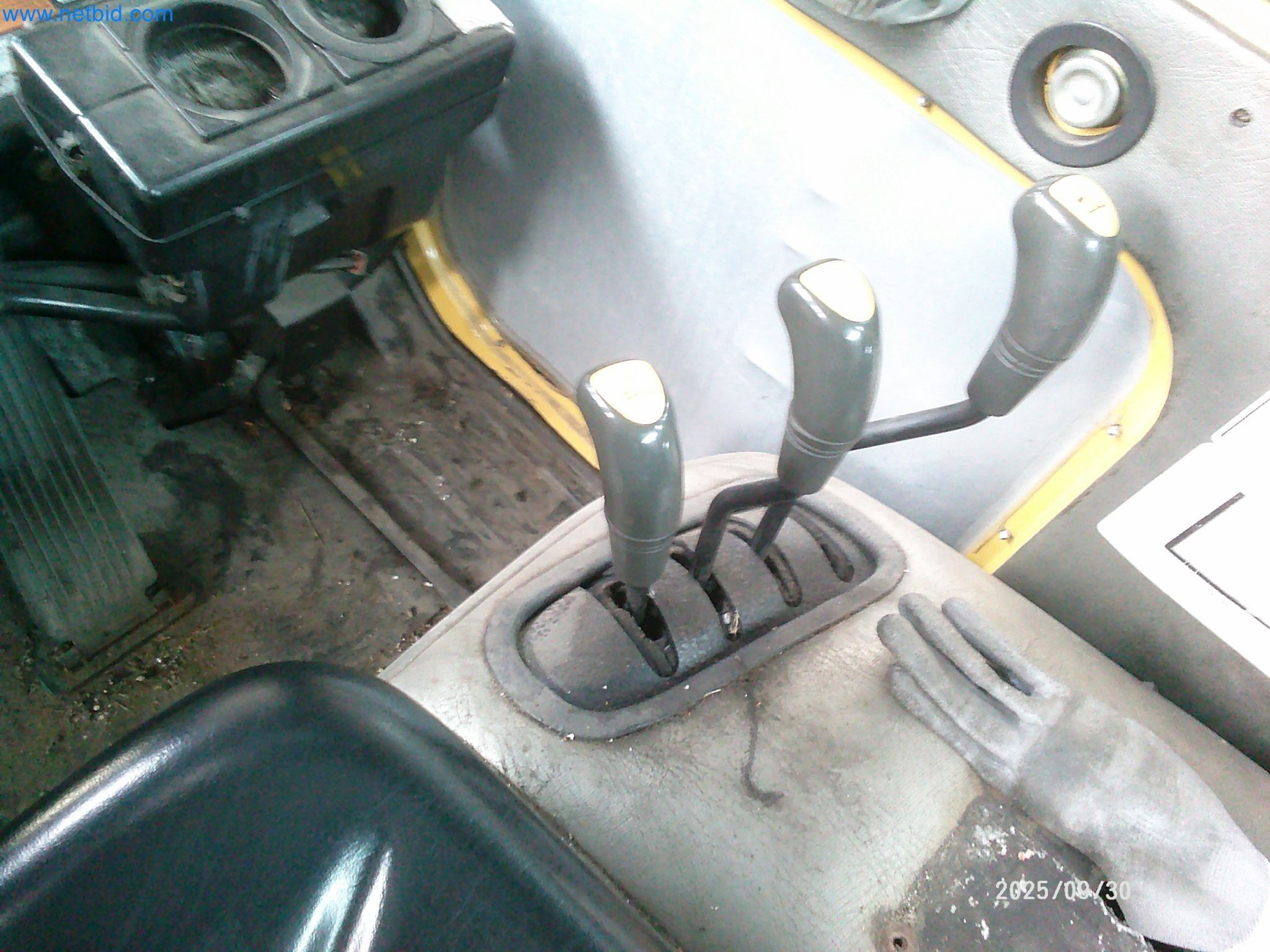 Machines and systems from the automotive supply industry-4