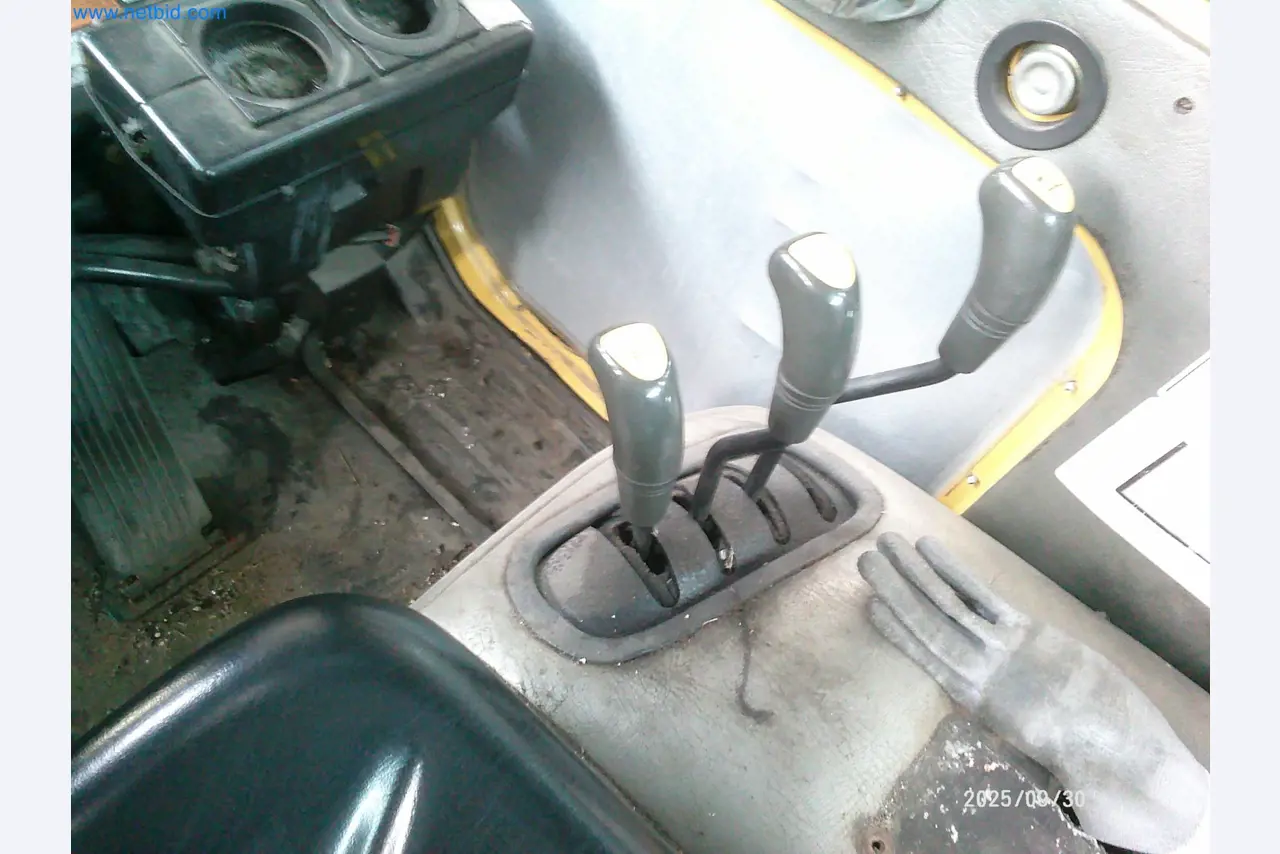 Machines and systems from the automotive supply industry-4