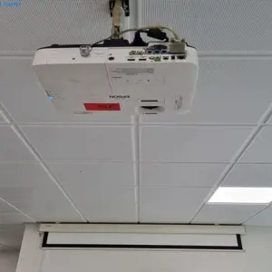 3-LCD projector Epson EB-2040