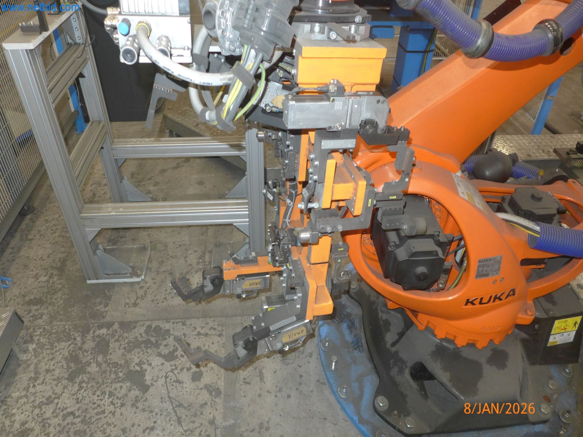 Machines and systems from the automotive supply industry-31