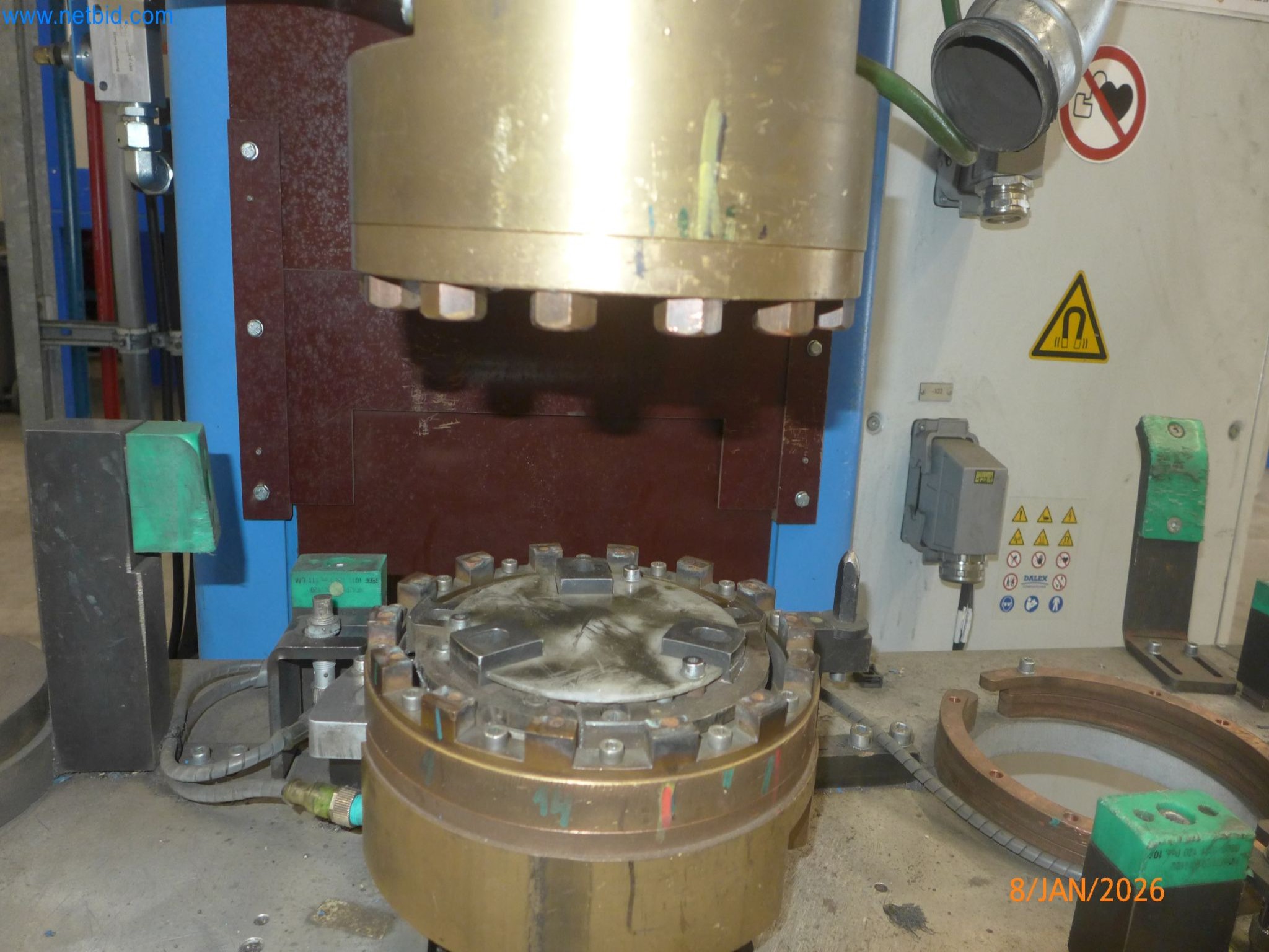 Machines and systems from the automotive supply industry-46