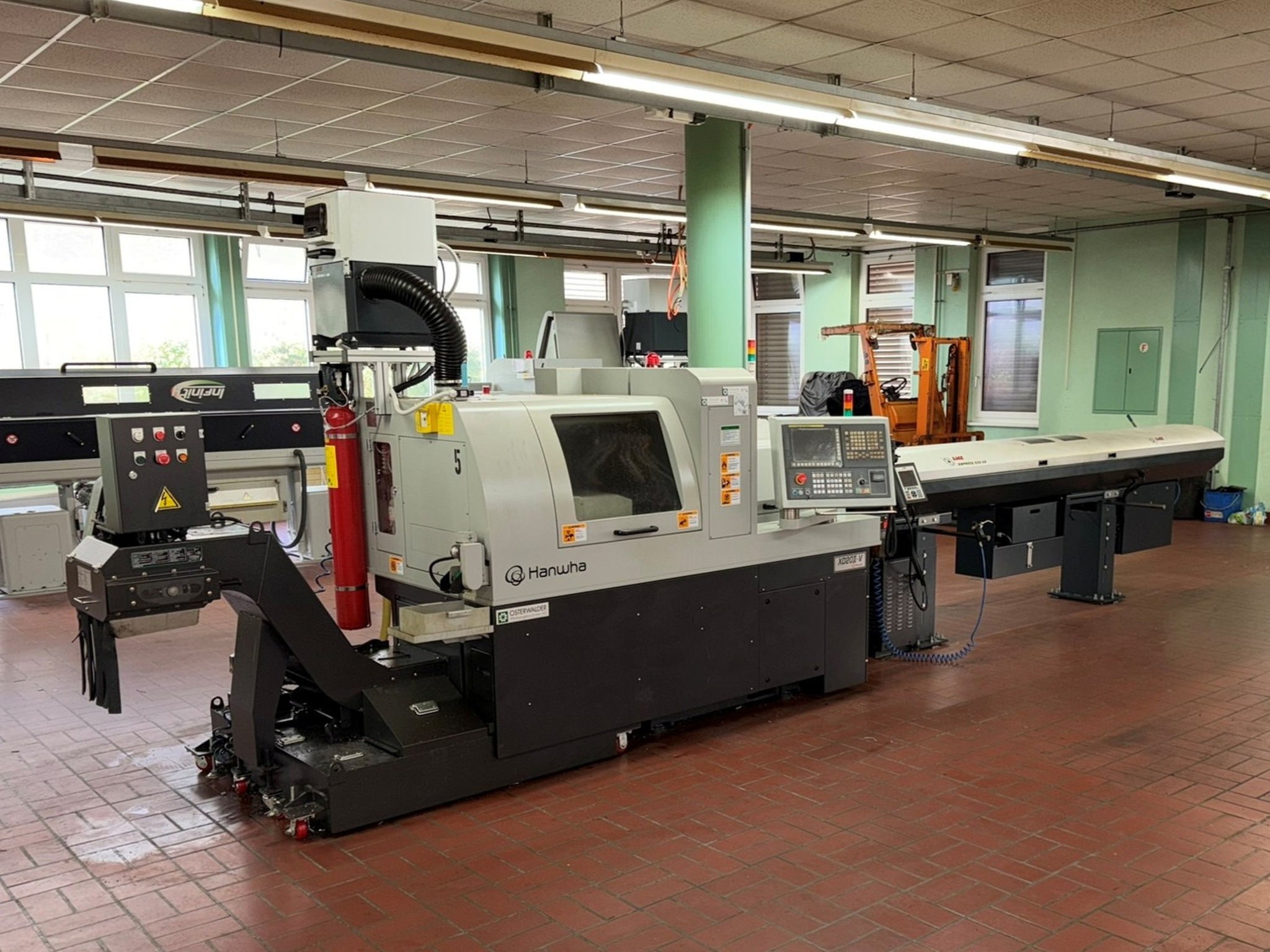 Vysoce kvalitní CNC soustružnické automaty s posuvným vřeteníkem z tovární uzávěrky-1