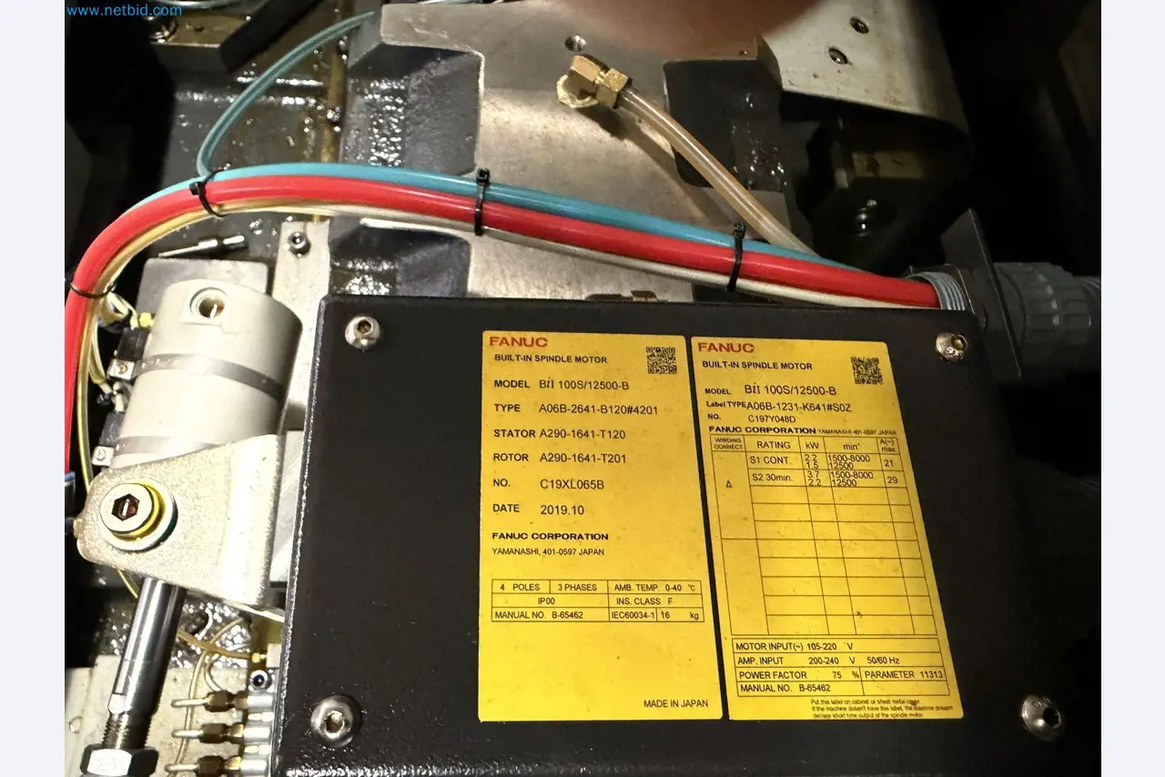 High-quality CNC sliding headstock automatic lathes from factory closure-12