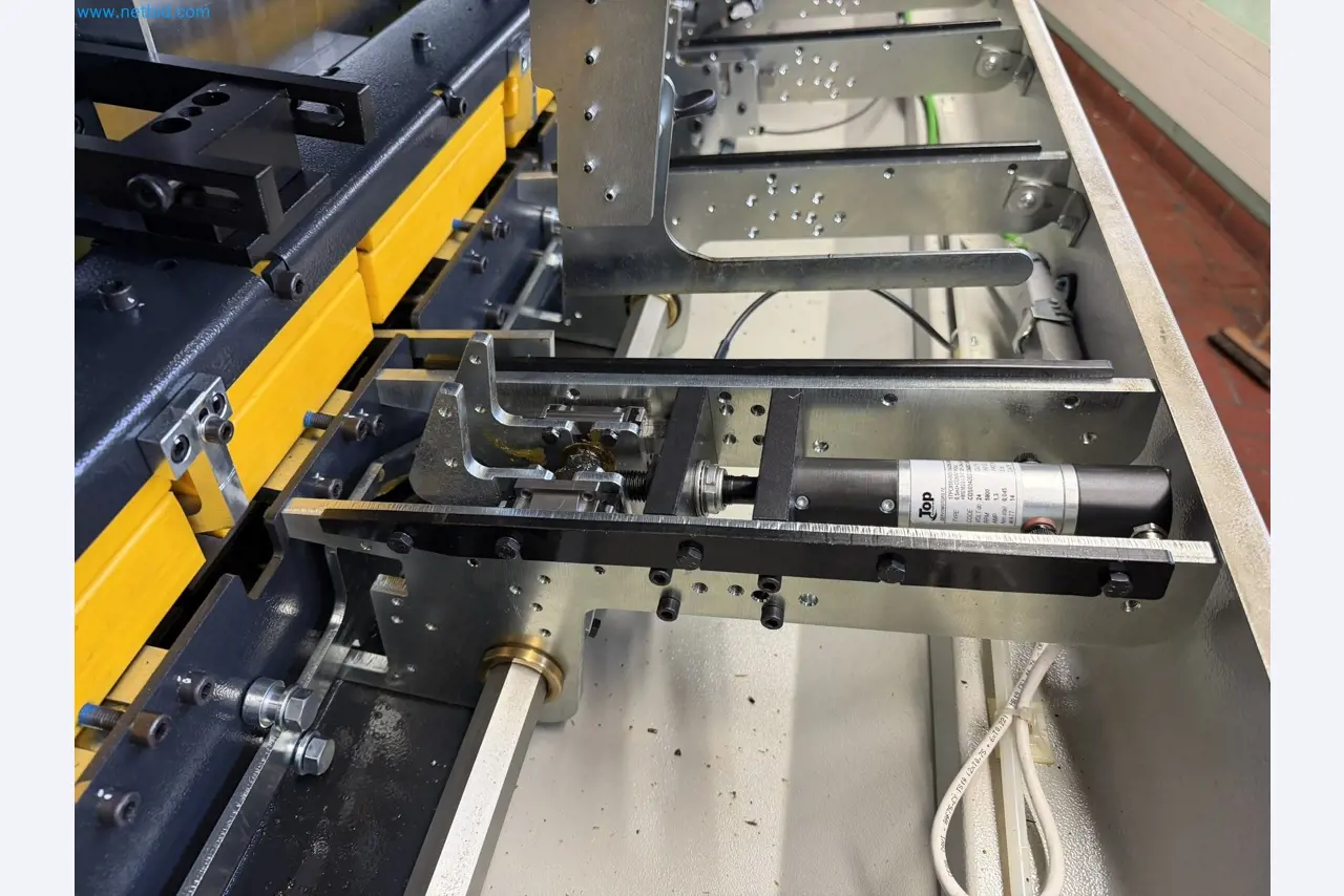 High-quality CNC sliding headstock automatic lathes from factory closure-17