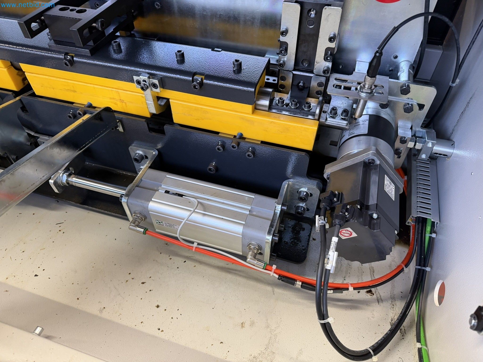 High-quality CNC sliding headstock automatic lathes from factory closure-18