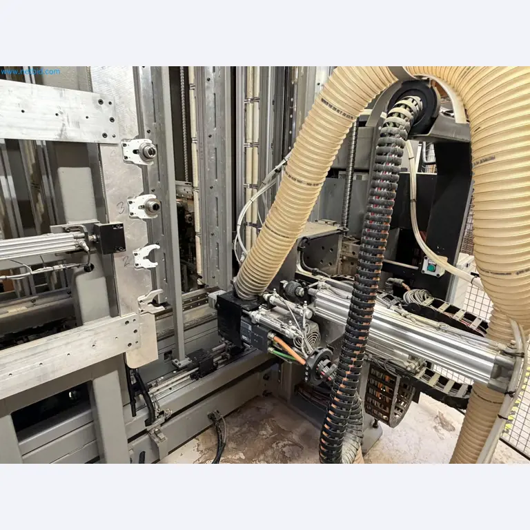 For sale due to insolvency. First-class longitudinal machining center with numerical control for modular furniture production with unloading robot-17