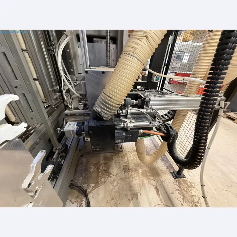 For sale due to insolvency. First-class longitudinal machining center with numerical control for modular furniture production with unloading robot-19