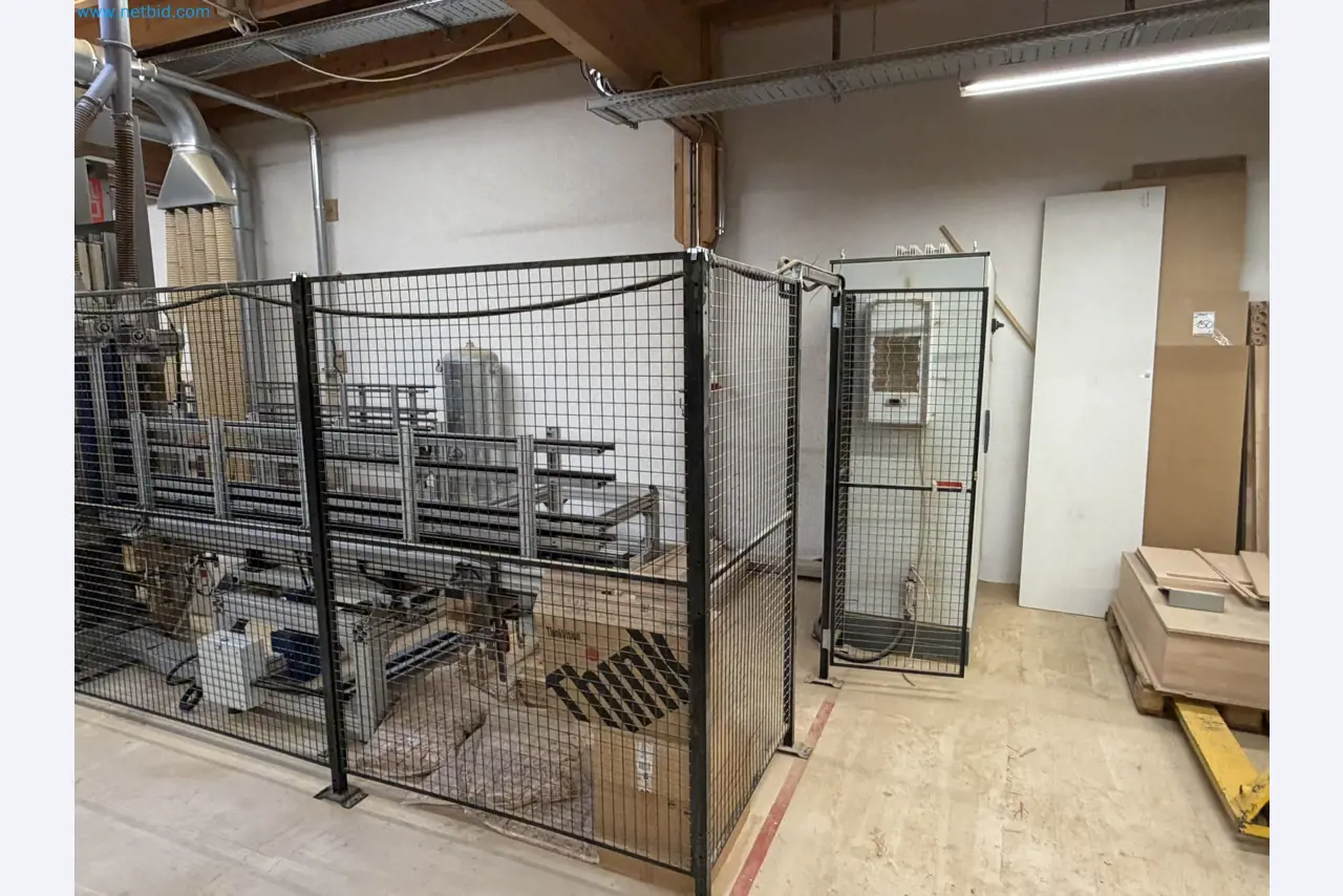 For sale due to insolvency. First-class longitudinal machining center with numerical control for modular furniture production with unloading robot-33