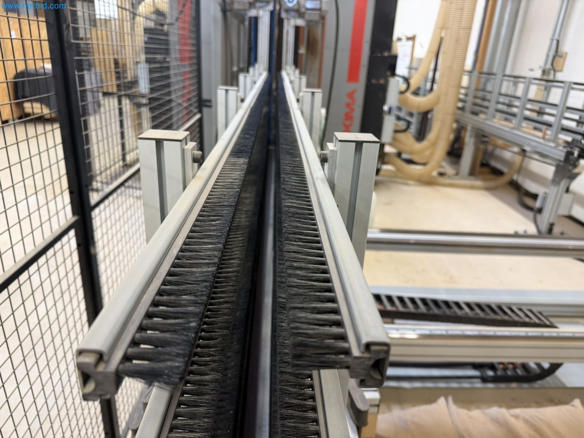 For sale due to insolvency. First-class longitudinal machining center with numerical control for modular furniture production with unloading robot-35