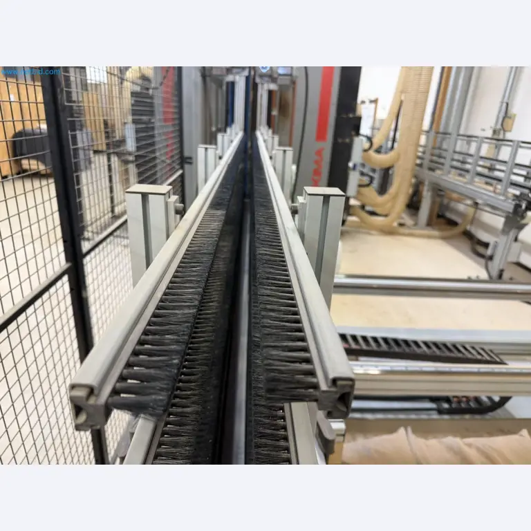 For sale due to insolvency. First-class longitudinal machining center with numerical control for modular furniture production with unloading robot-35