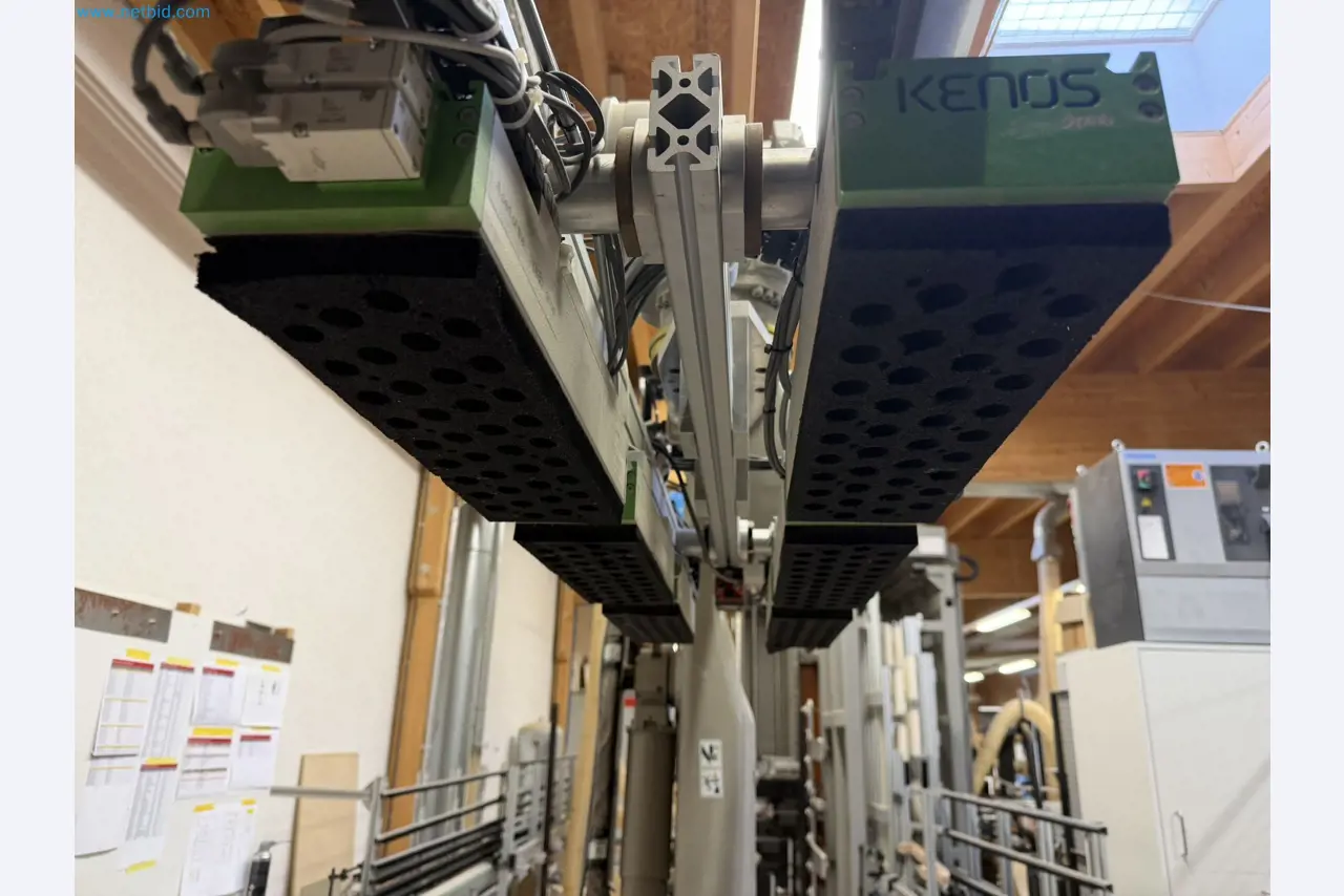 For sale due to insolvency. First-class longitudinal machining center with numerical control for modular furniture production with unloading robot-44