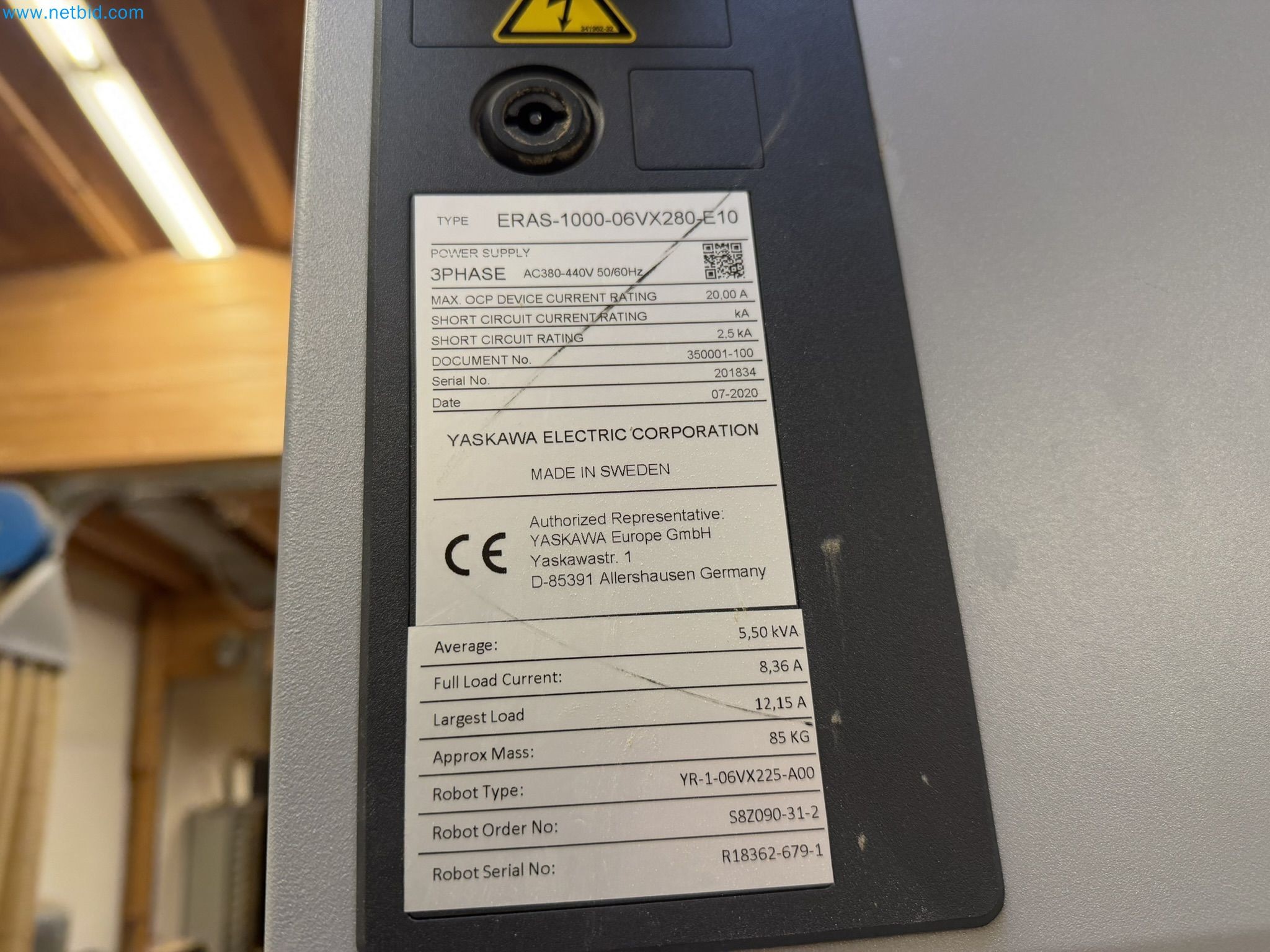 For sale due to insolvency. First-class longitudinal machining center with numerical control for modular furniture production with unloading robot-46