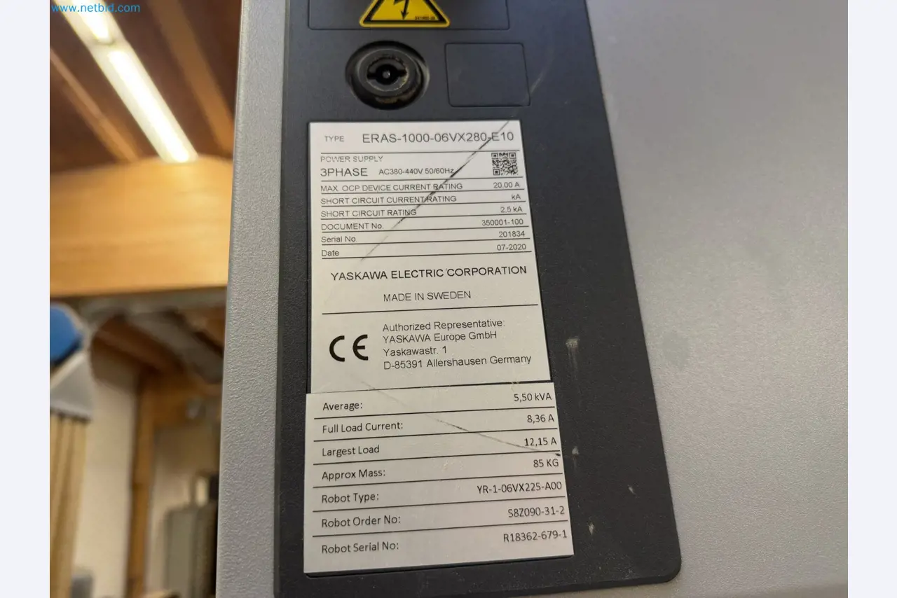 For sale due to insolvency. First-class longitudinal machining center with numerical control for modular furniture production with unloading robot-46