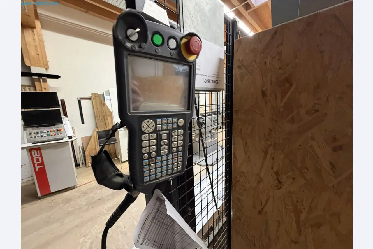 For sale due to insolvency. First-class longitudinal machining center with numerical control for modular furniture production with unloading robot-47