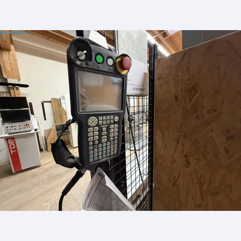 For sale due to insolvency. First-class longitudinal machining center with numerical control for modular furniture production with unloading robot-47