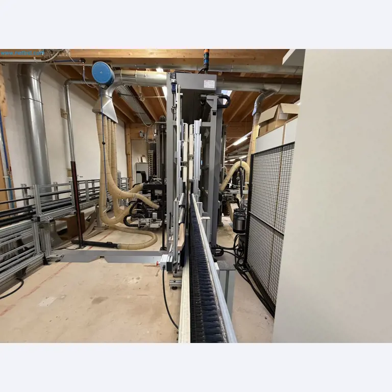 For sale due to insolvency. First-class longitudinal machining center with numerical control for modular furniture production with unloading robot-4