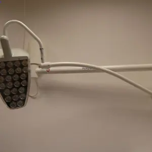 Lampa diagnostyczna (stacjonarna) Getinge Deutschland GmbH LUCEA 40 fest