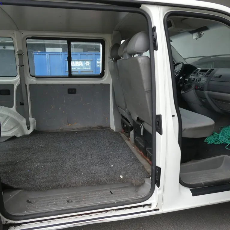 Van Volkswagen T5 1.9 TDI Caravelle