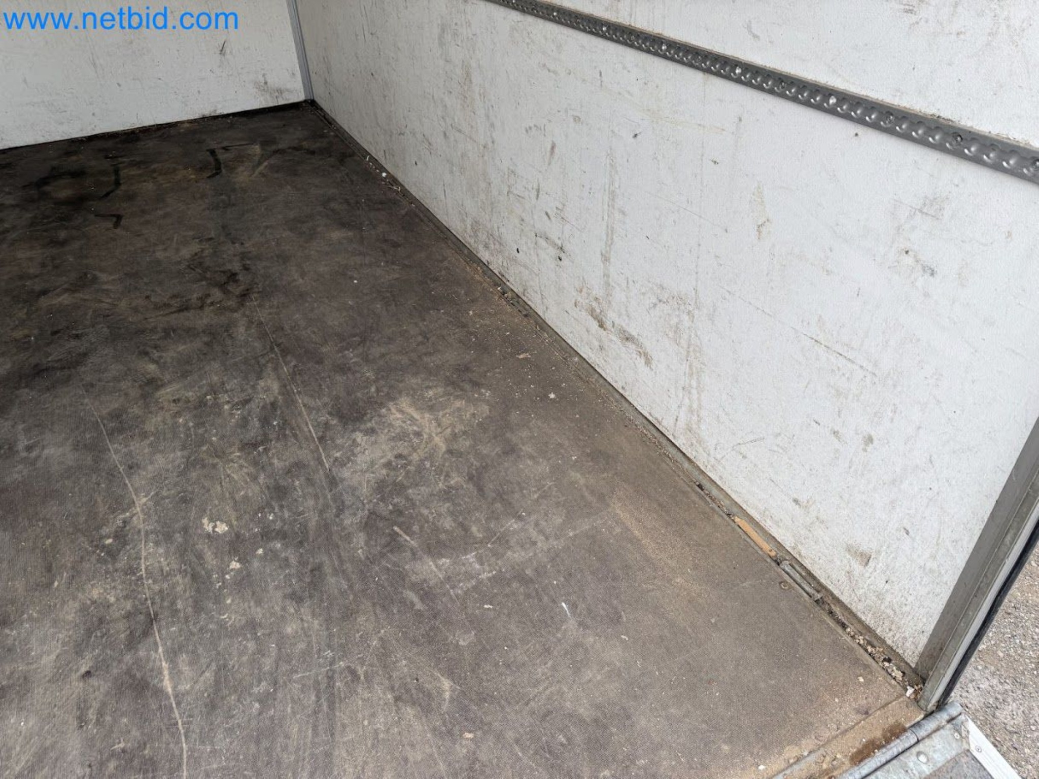 PKW Tandemanhänger Hapert SAPPHIRE TA/C39B/302 und PKW Plateau-Tandemanhänger Eduard P4-11