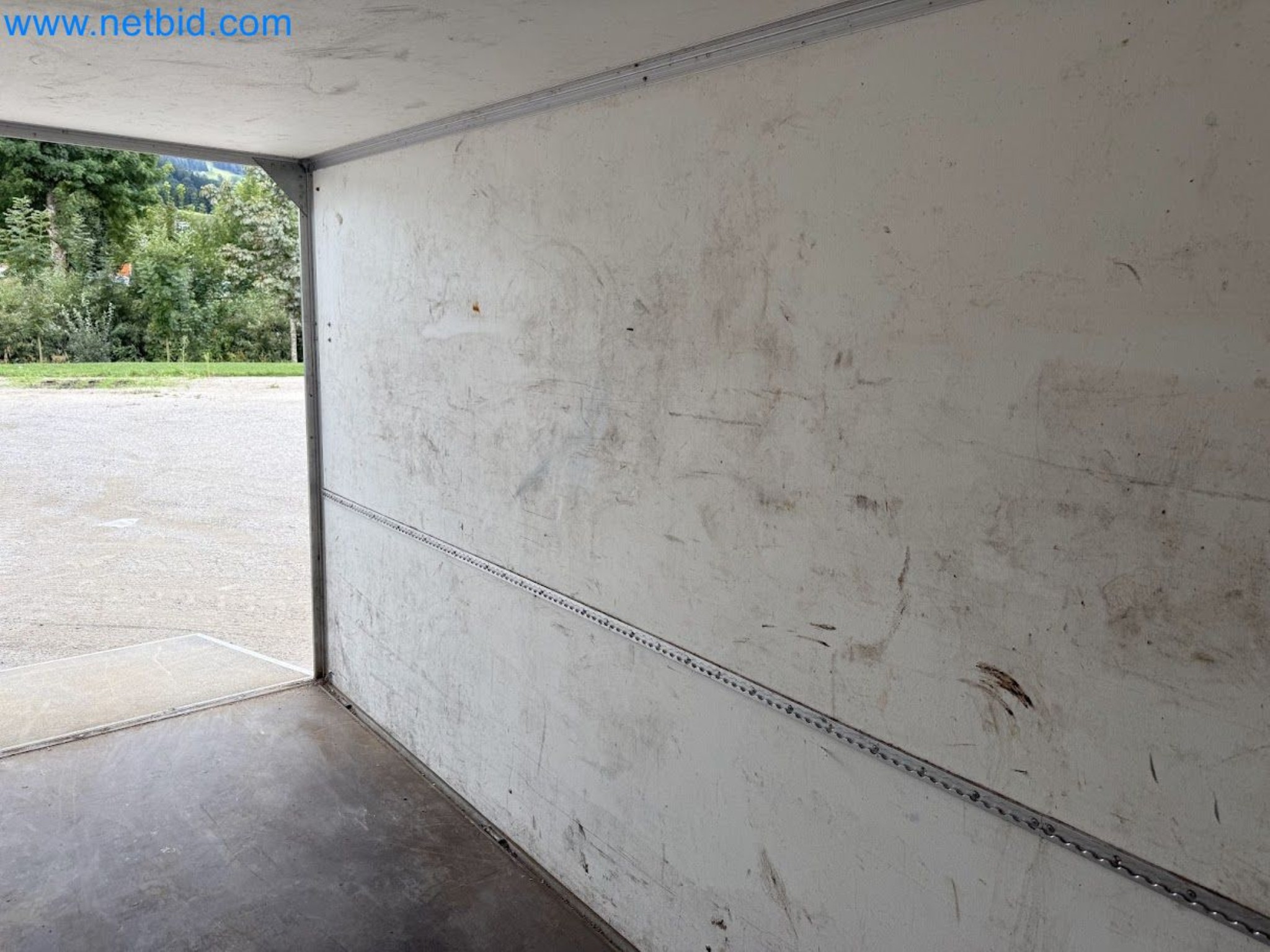 PKW Tandemanhänger Hapert SAPPHIRE TA/C39B/302 und PKW Plateau-Tandemanhänger Eduard P4-14